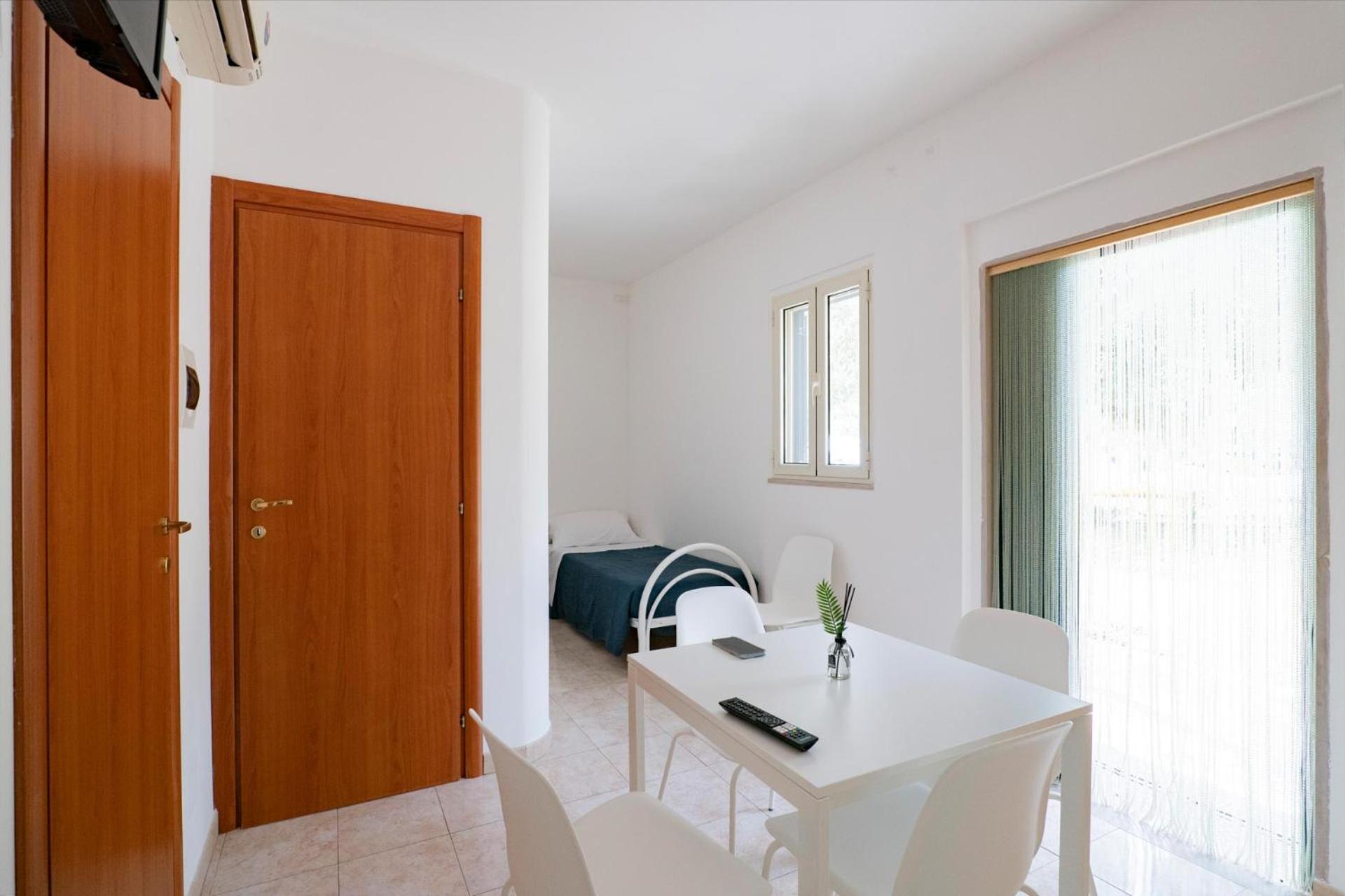 Residence Lido Dei Pini Mattinata Εξωτερικό φωτογραφία